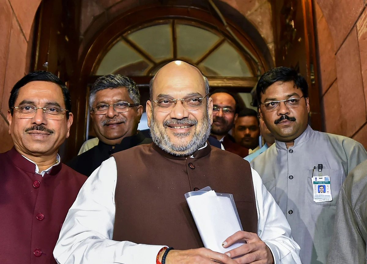 Hindu Nationalists Head Off a Cliff in Kashmir