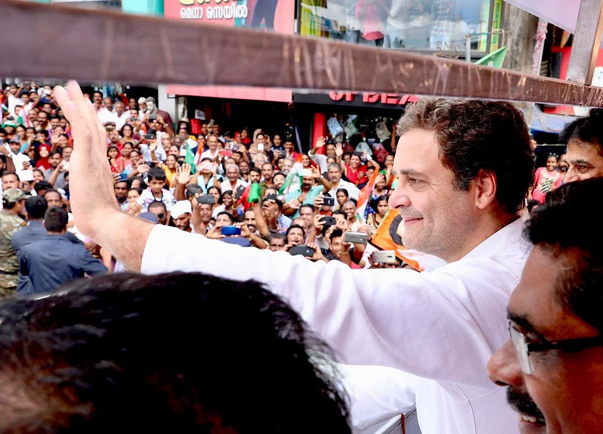 Kerala Floods: Rahul Gandhi Assures To Resolve Problems In Wayanad