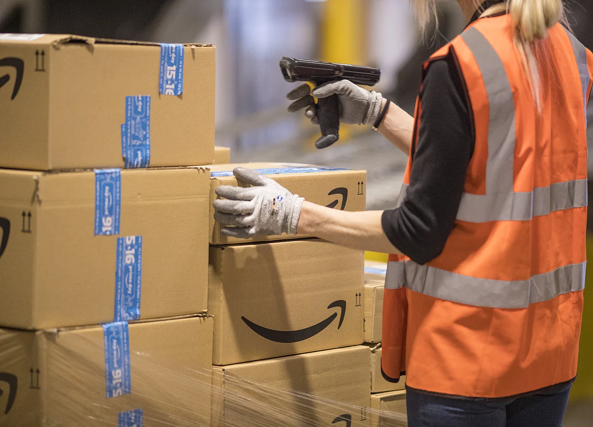 Amazon Takes Options to Buy Stake in Cargojet