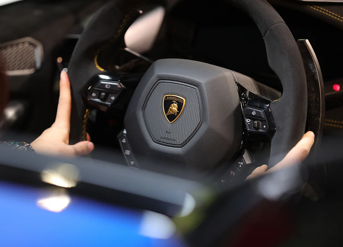 Lamborghini Pulls Into Sight of Ferrari at $11 Billion Value