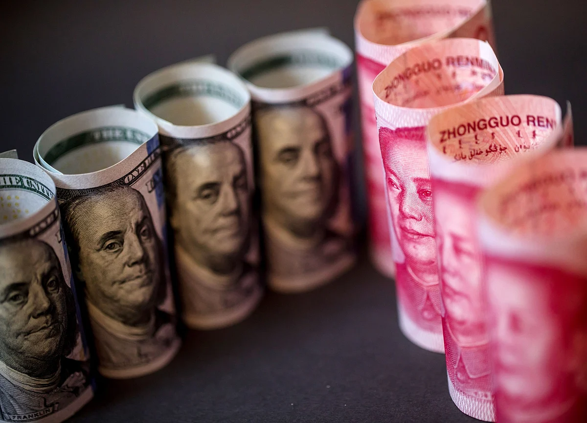 China Ex-Central Bankers Warn of Long Currency War With U.S.