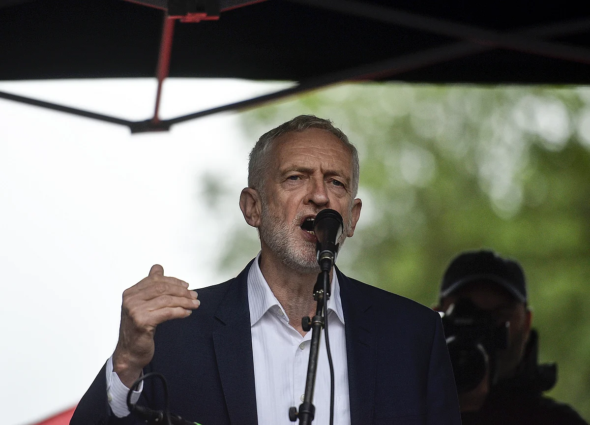 U.K.’s Corbyn Plans Caretaker Government to Block No-Deal Brexit