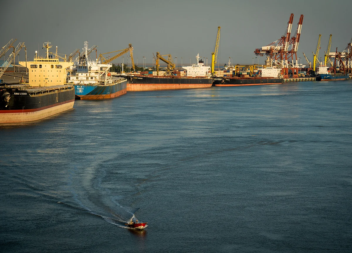 U.K. to Join U.S. in Coalition to Protect Ships in Persian Gulf