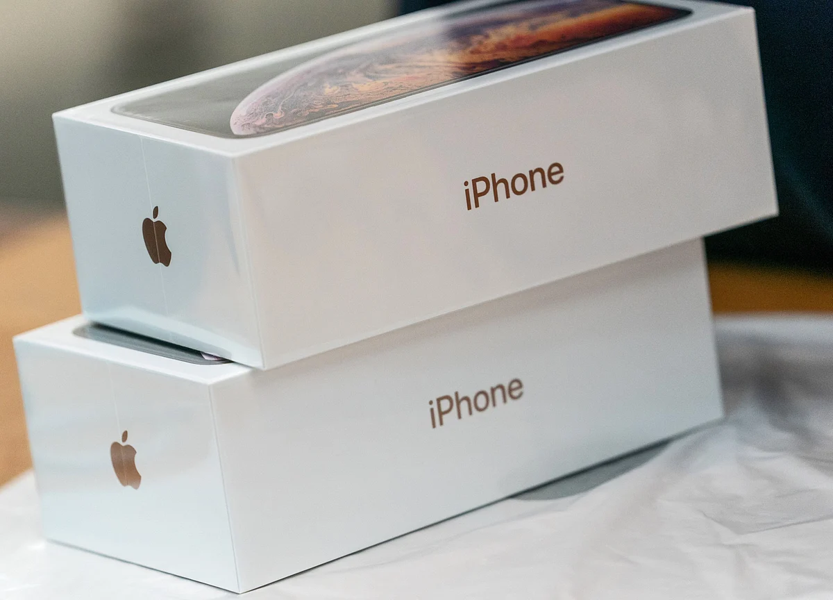 Amazon’s Deal to Sell New Apple Devices Under Scrutiny by FTC