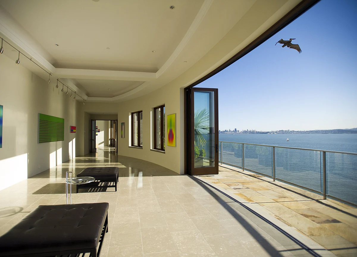 Luxury Homebuilder's Woes Show Mounting U.S. Slowdown Fears