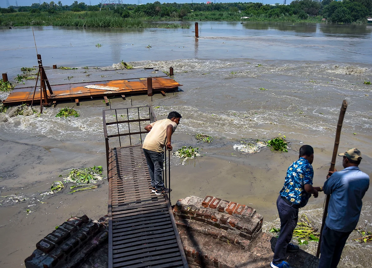 Delhi CM Says Yamuna To Breach Danger Mark, Urges People To Move To Safer Places