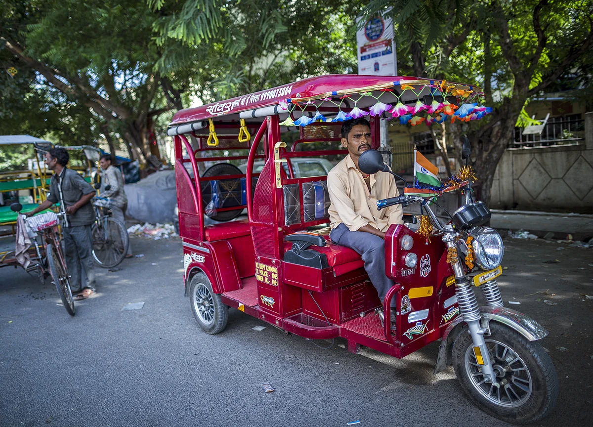 No Deadline For Transition To Electric Mobility, Says Government Official