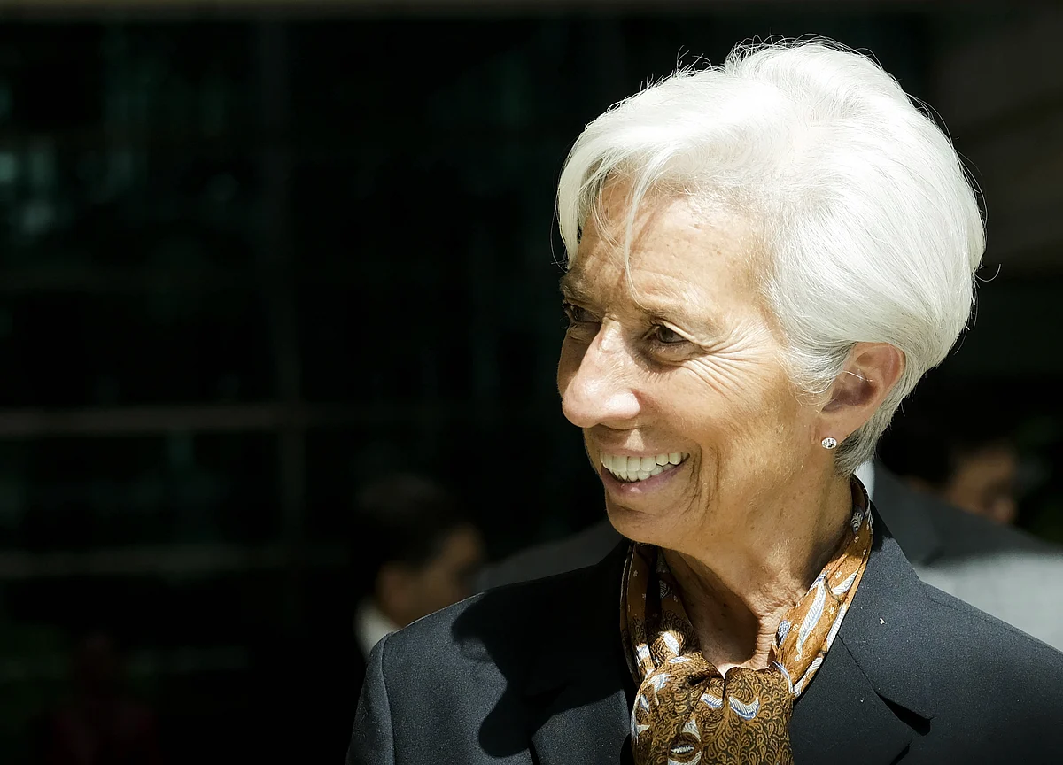 Lagarde Reveals Dovish ECB View in Hint of Post-Draghi Policies