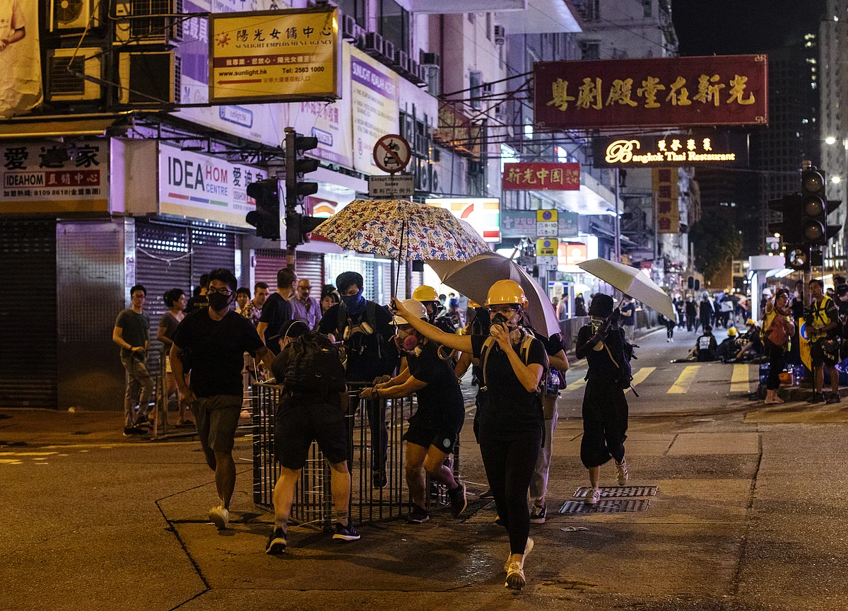 U.S. Calls China a ‘Thuggish Regime’ as Hong Kong Feud Escalates