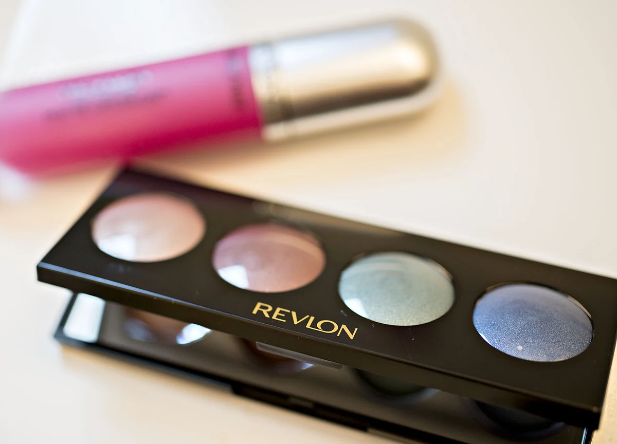 Revlon Plans to Approach Potential Bidders Next Month