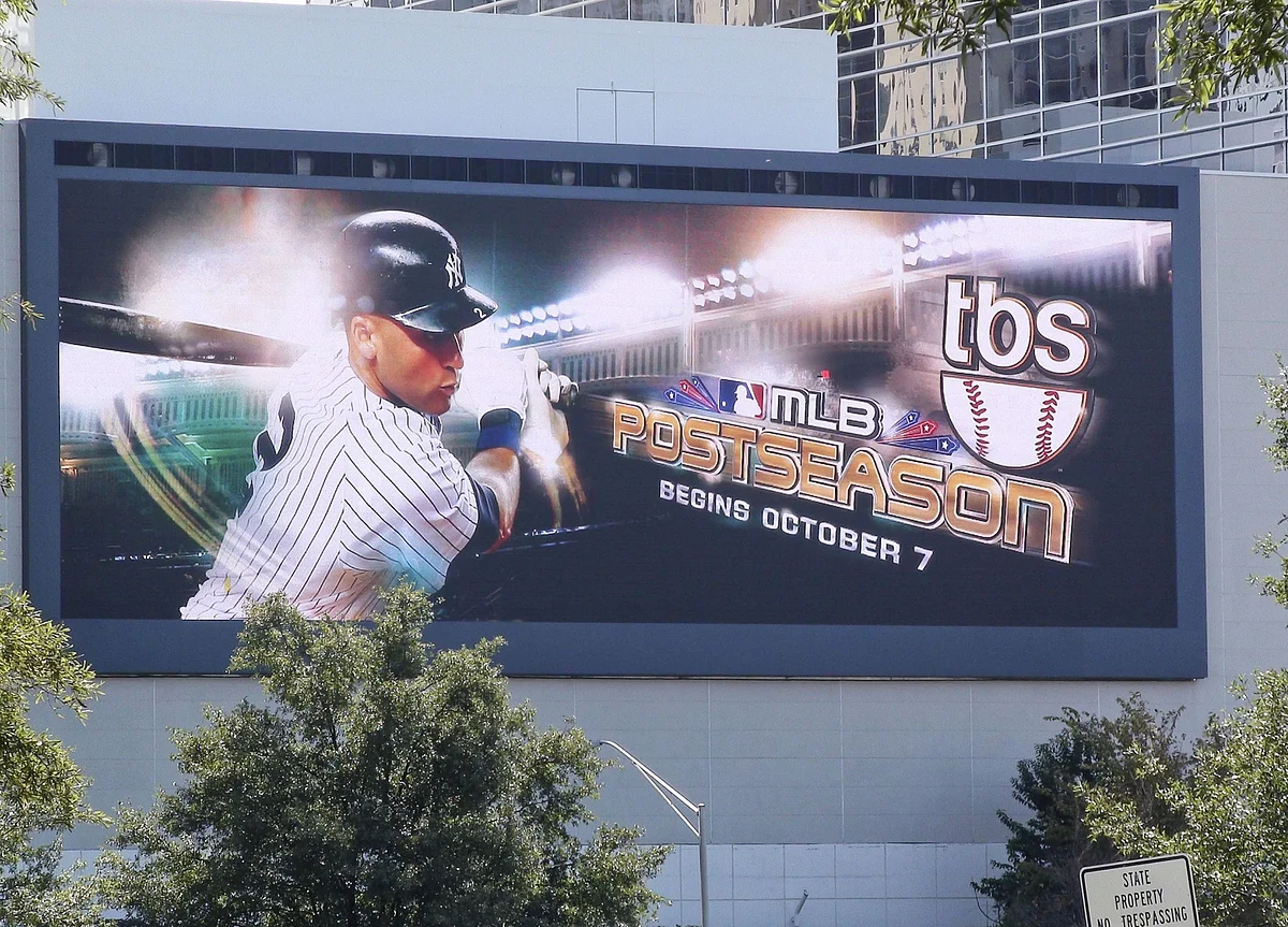 Yankees Join Amazon and Sinclair to Buy Team’s Cable Network