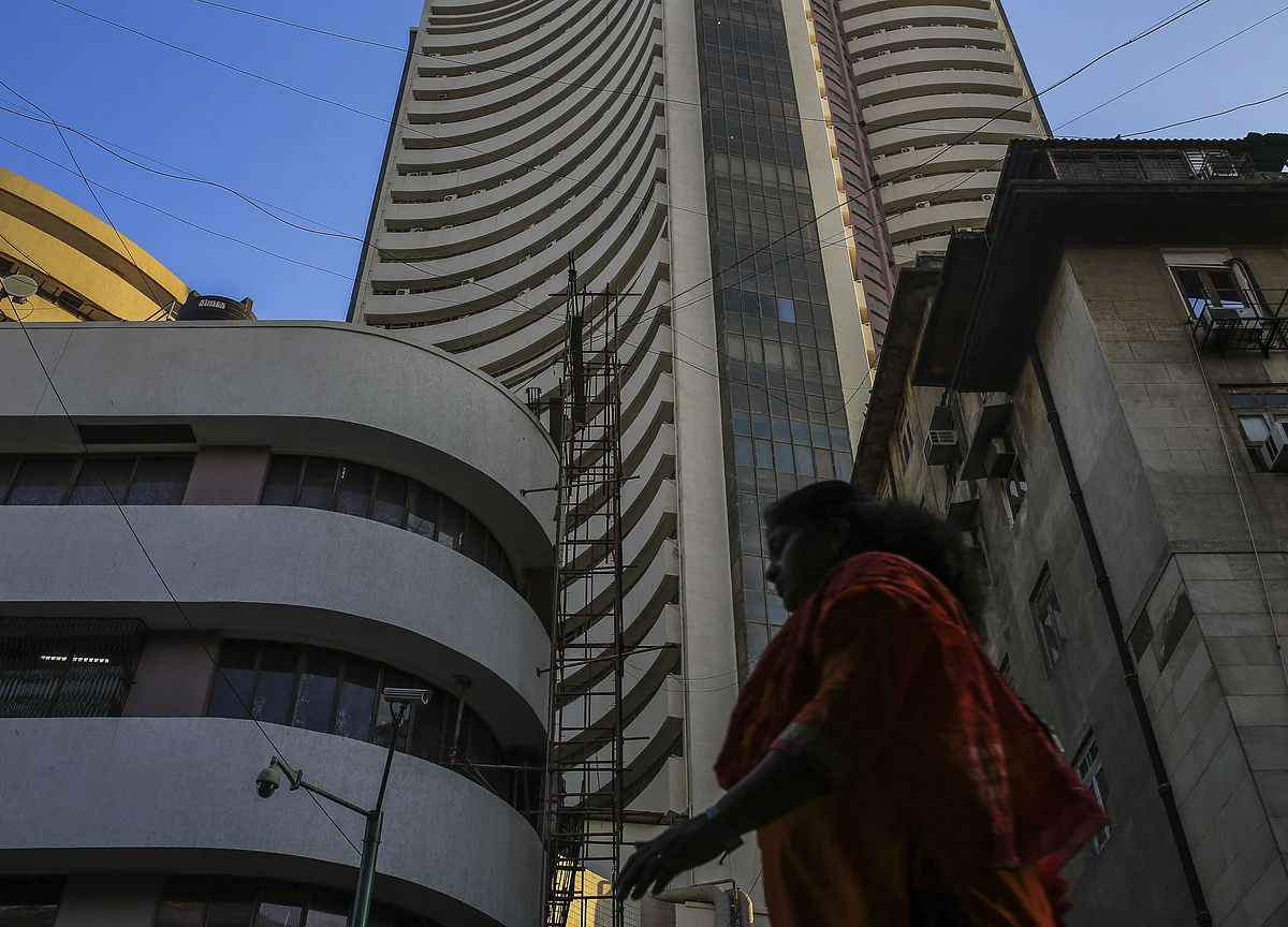 India Stocks Can’t Keep Defying the Drag of an Economic Slowdown