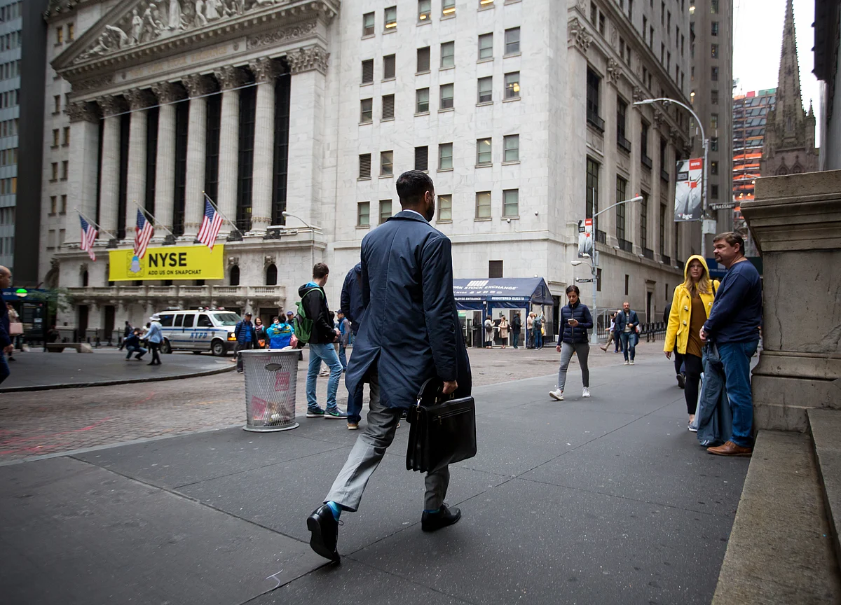 The $3.4 Trillion Haven Where Investors ‘Hide Out for a While’