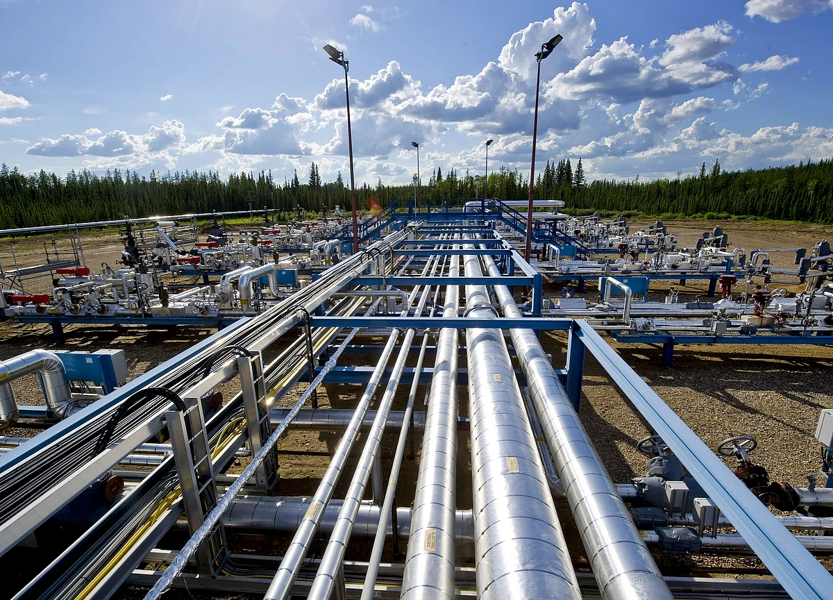 The $30 Billion Exodus: Foreign Oil Firms Bail on Canada
