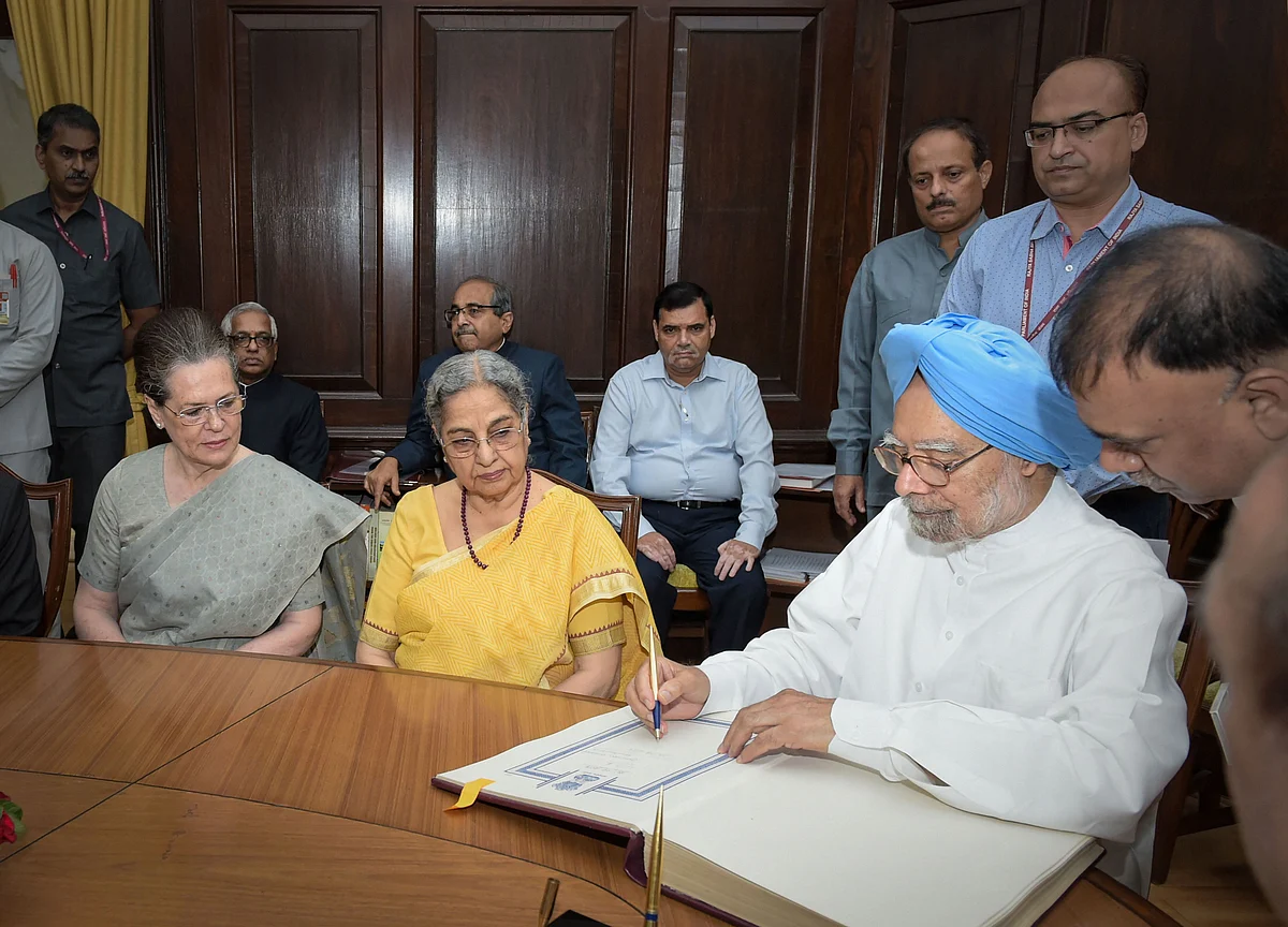 Manmohan Singh Takes Oath As Rajya Sabha Member