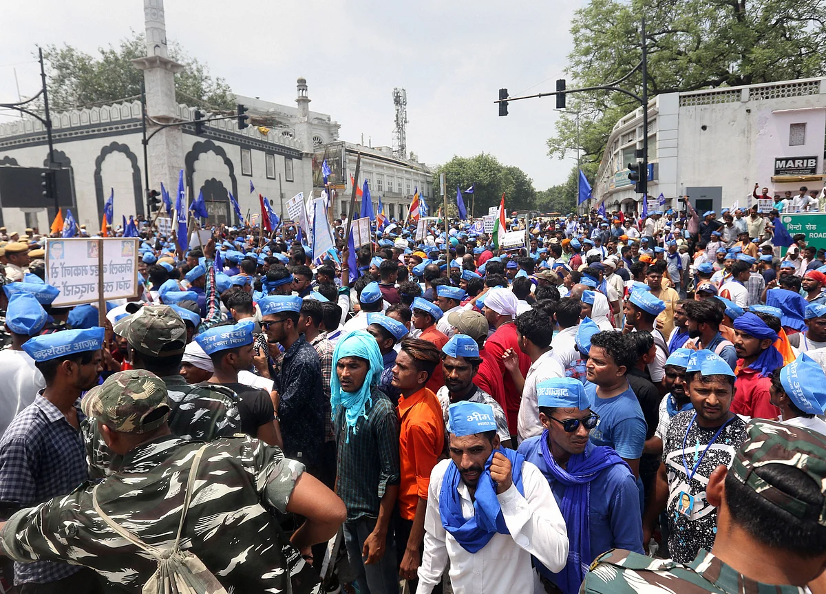 Traffic Comes To Standstill As Dalits Hit Delhi Streets Against Demolition Of Ravidas Mandir
