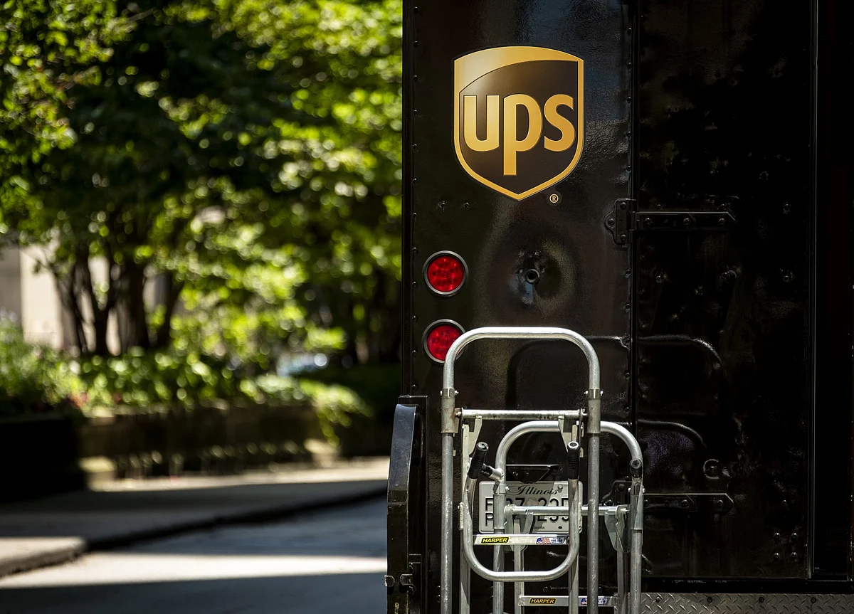 UPS Hires Pepsi Executive to Be CFO as Richard Peretz Retires
