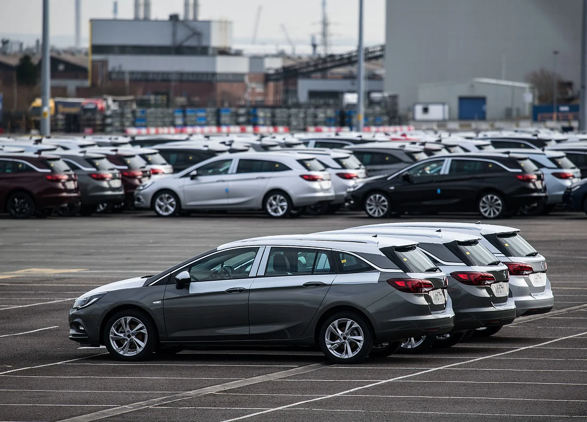 U.K. Monthly Car Production Falls on Weaker Europe, Asia Demand