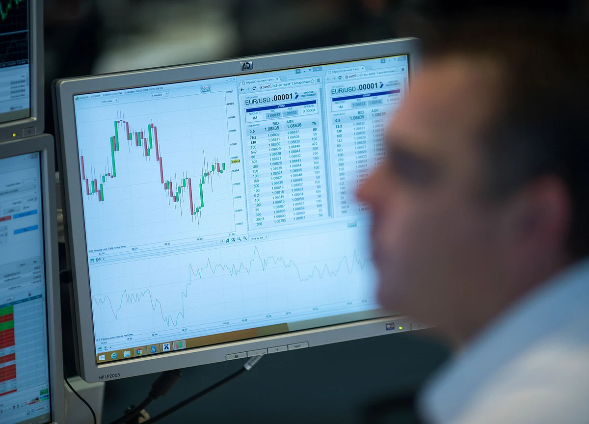Sensex, Nifty Post Worst One-Day Fall In A Month On Global Woes