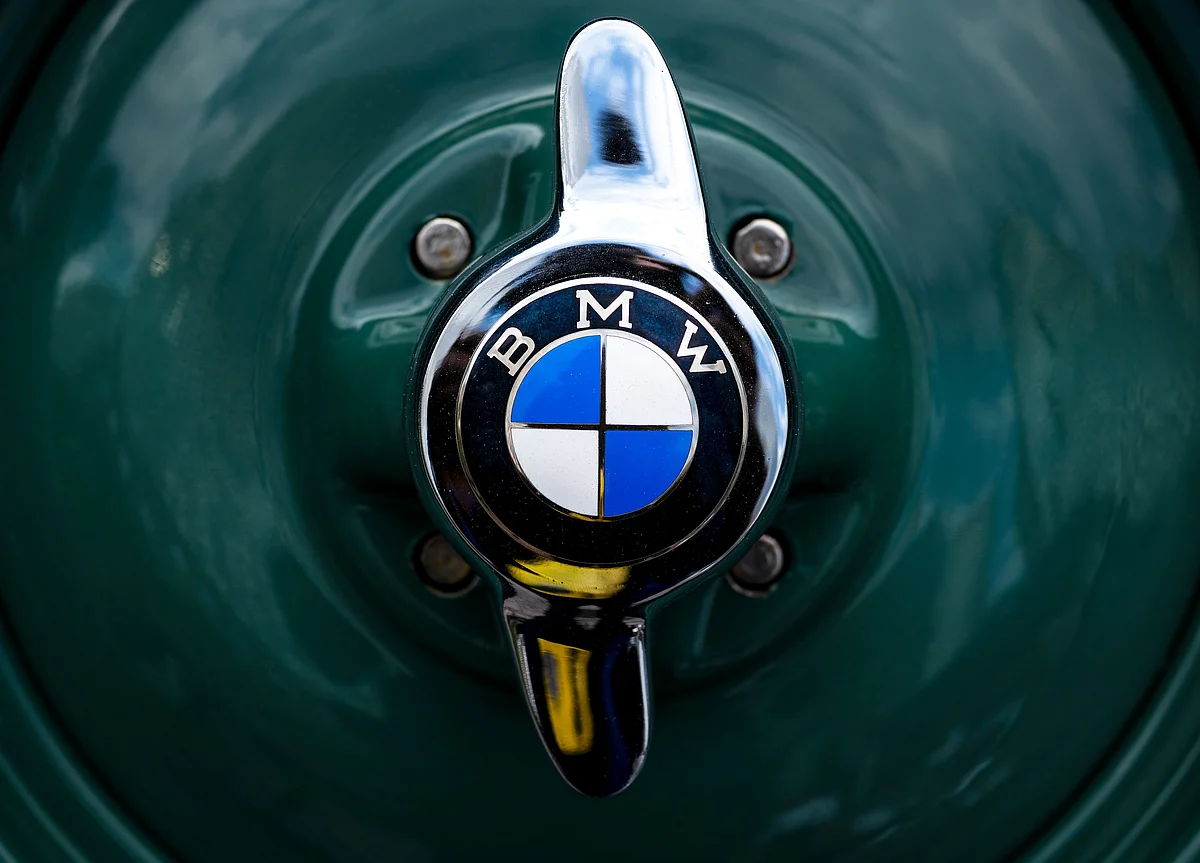 BMW Pushes New Models, Cost Cuts to Beat Mercedes-Benz