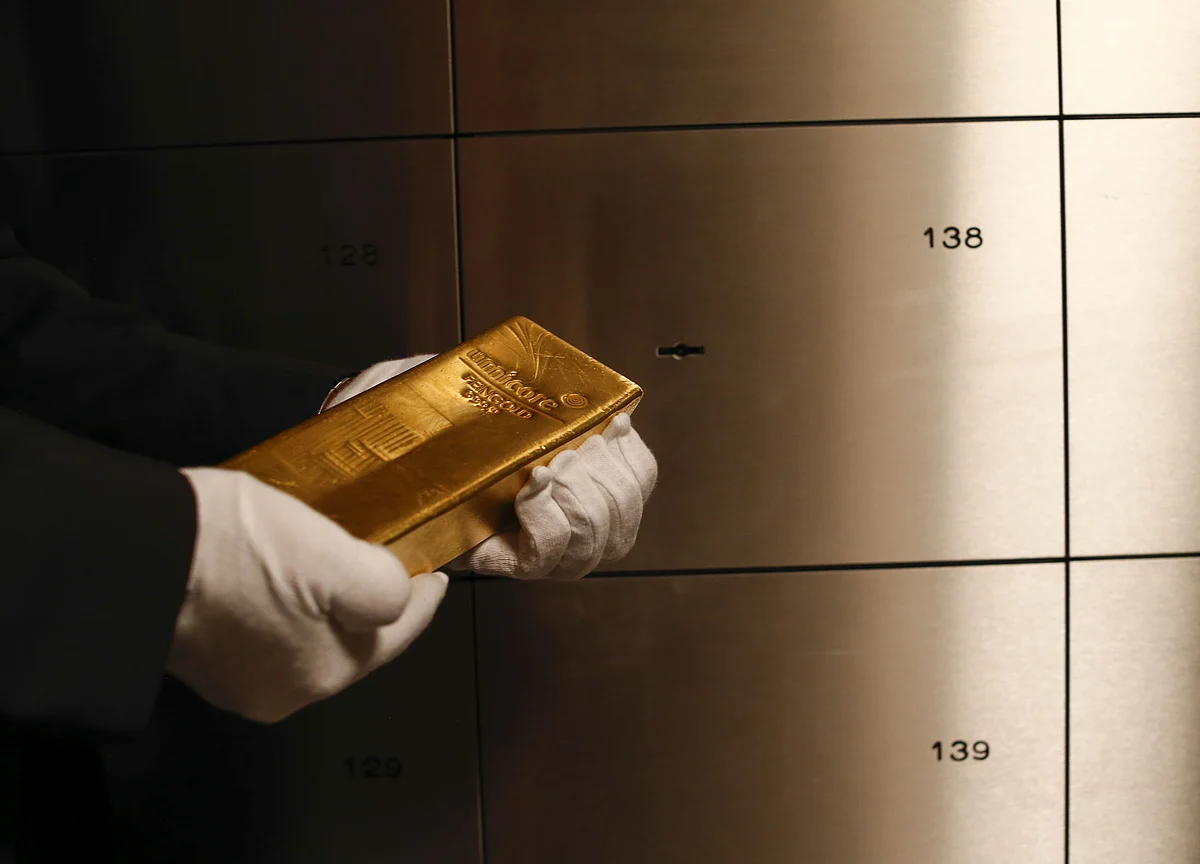 Investors Hoard Most Gold in ETFs in Six Years