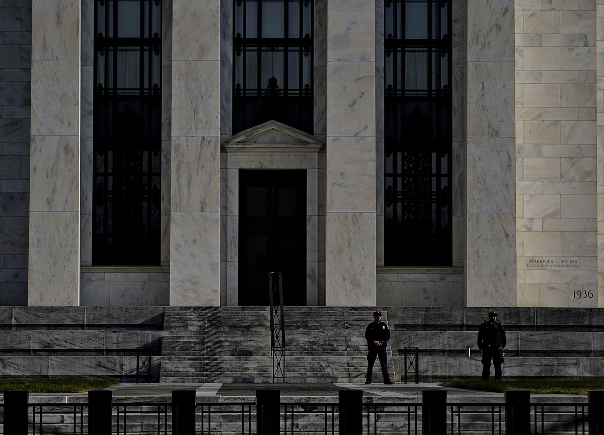 U.S. Yield Curve Steepens as Mnuchin Considers Longer-Term Bonds