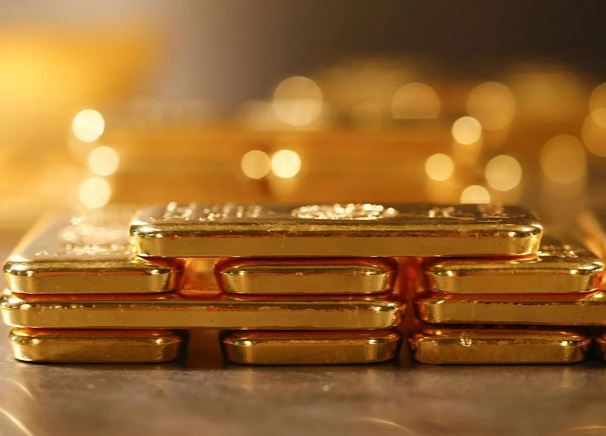 Gold Rally Upstaged as Precious Metals Rise in Slipstream