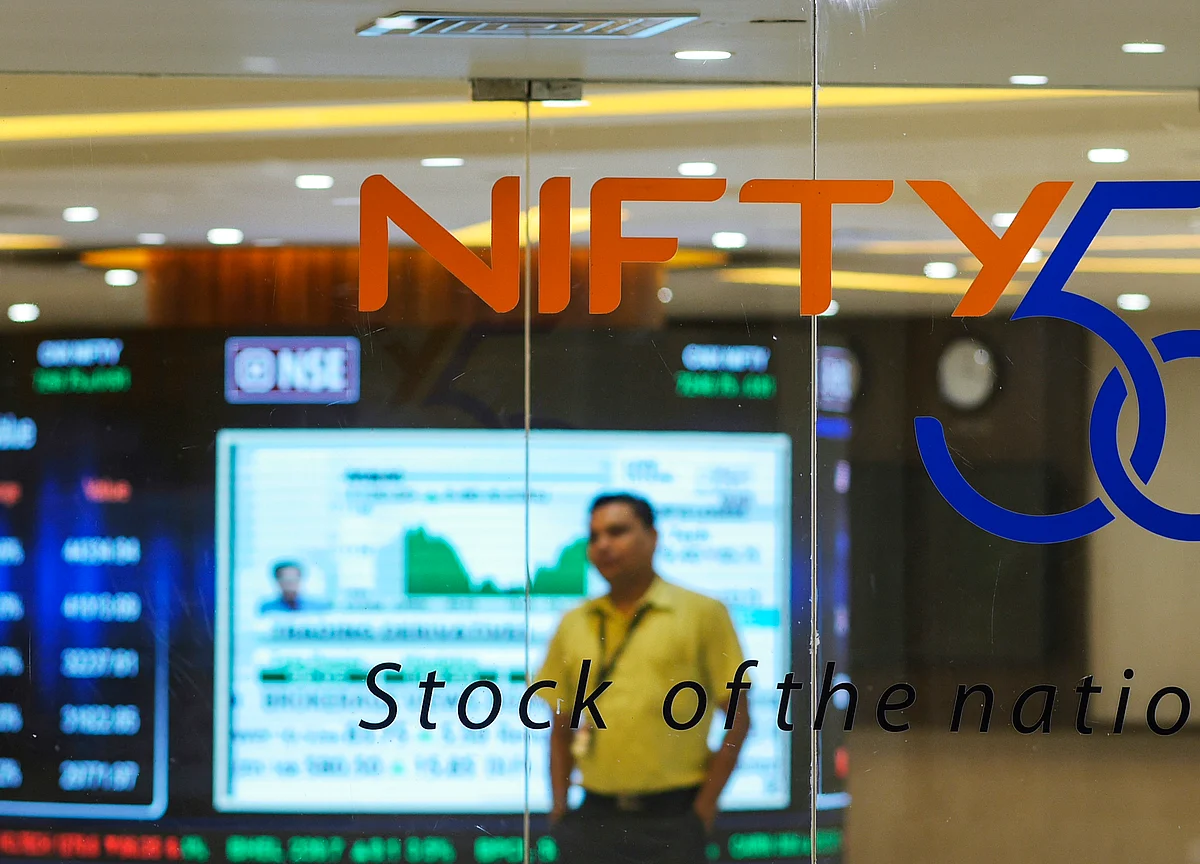 Nifty Base Moves Lower While Foreign Investors Remain Net Short In Derivatives Market