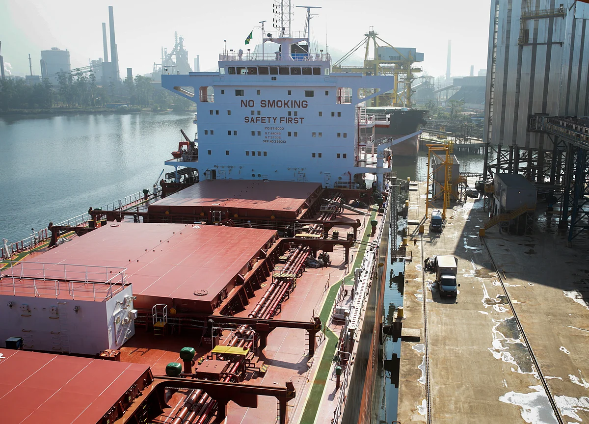 Trade War Drag on World Economy to Fade in 2020, Says Goldman