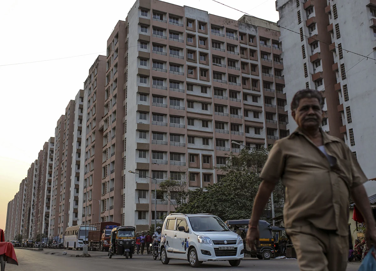 HDIL Plunges as India Regulators Examine Link to Sanctioned Bank