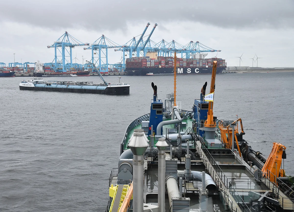 Petronet Board Which Didn’t Favour $2.5 Billion U.S. LNG Deal Earlier Signs Non-Binding MoU Now