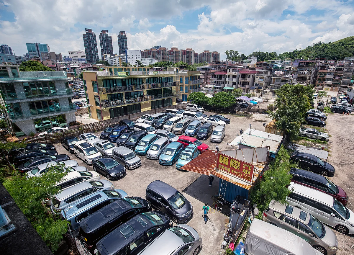 China Mulls Goal of 60% of Auto Sales to Be Electric by 2035