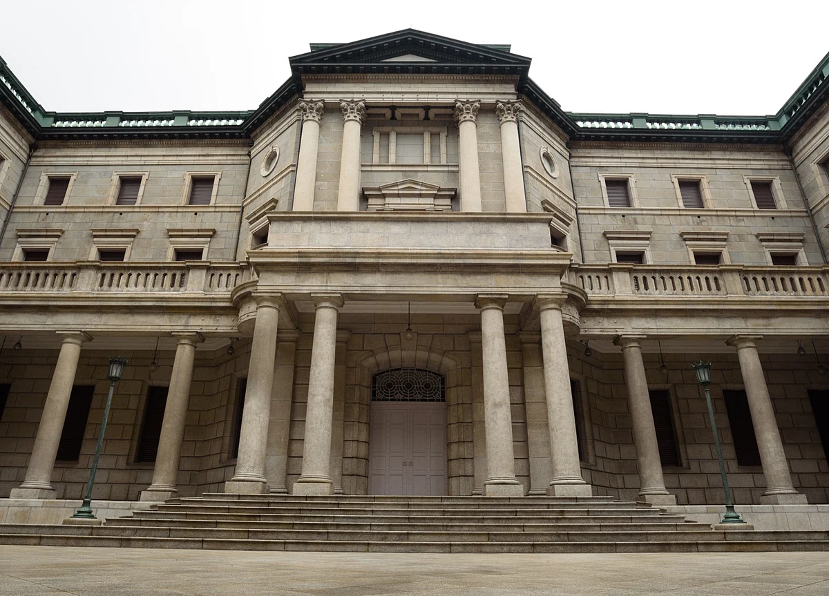 BOJ Makes Sweeping Cuts to Bond Purchases to Steepen Curve