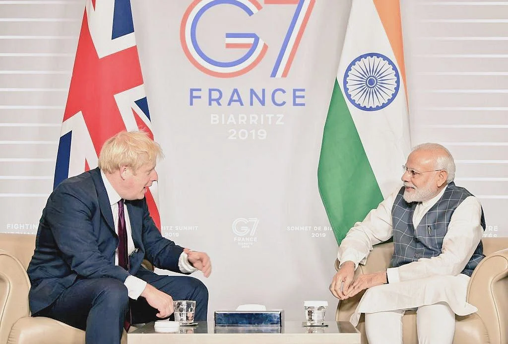 Prime Ministers Boris Johnson and Narendra Modi meet at the sidelines of the G7 Summit in Biarritz, France, on Aug. 26, 2019. (Photograph: Boris Johnson/Twitter)
