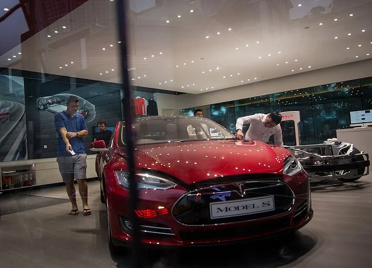 Electric Car Sales Fall for First Time After China Cuts Subsidy