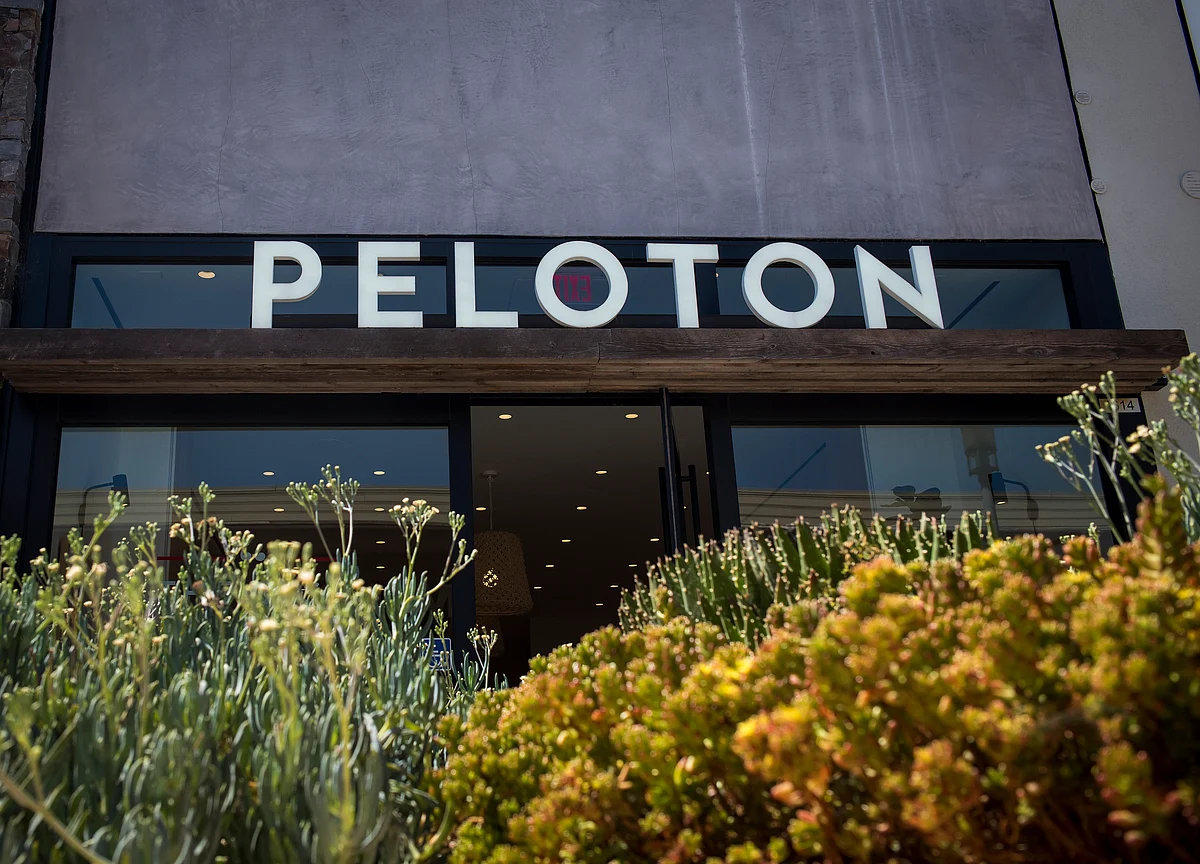 Peloton Deepens IPO Slump With 11% Tumble in Trading Debut