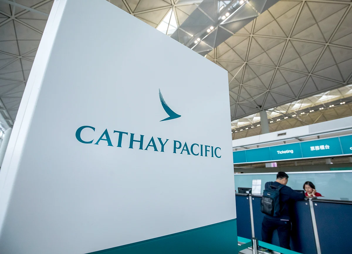 Cathay Issues Second Profit Warning in Less Than a Month