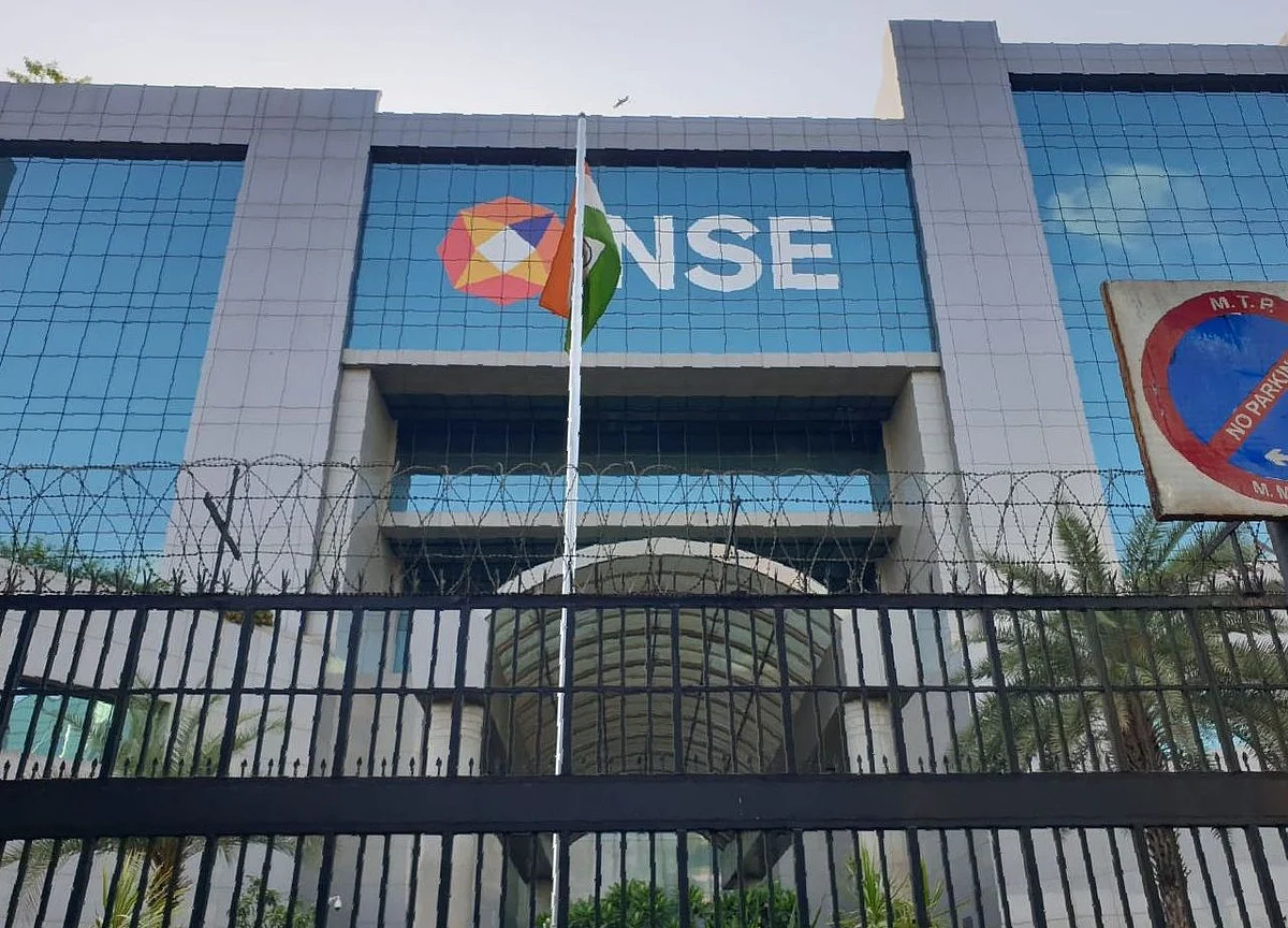 RIL, HDFC Help Nifty To Close At Record High