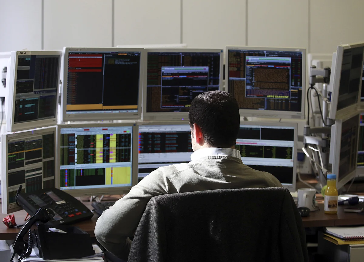 HDFC, RIL Help Sensex, Nifty Halt Two-Day Losing Streak