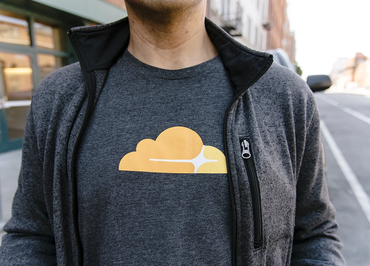 Cloudflare Jumps in Trading Debut After Raising $525 Million
