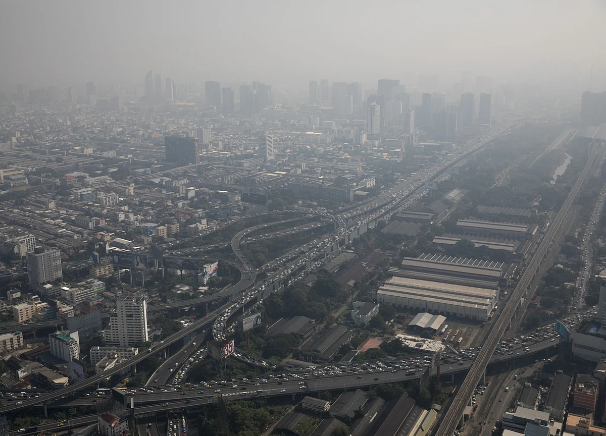 Bangkok Smog Prompts Thai Premier to Warn People to Wear Masks