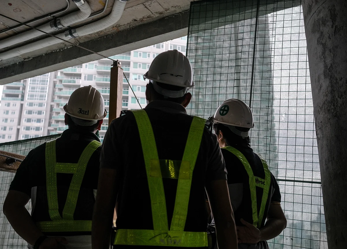 Filipinos Dropping Out of the Workforce Could Benefit the Economy