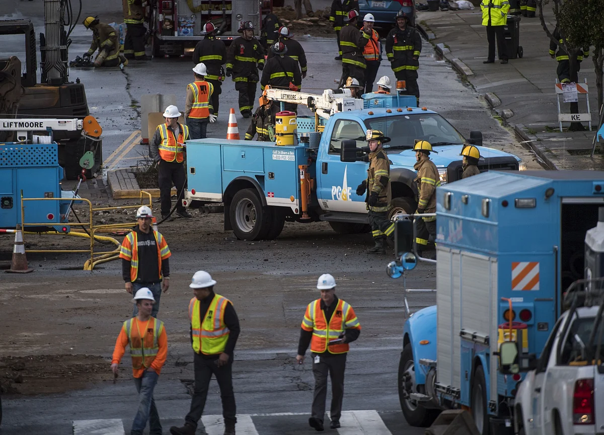 PG&E Deflects Bids for Assets Ahead of Restructuring Plan