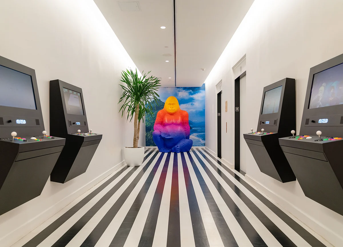 WeWork’s Cash Clock Is Running Down Quickly