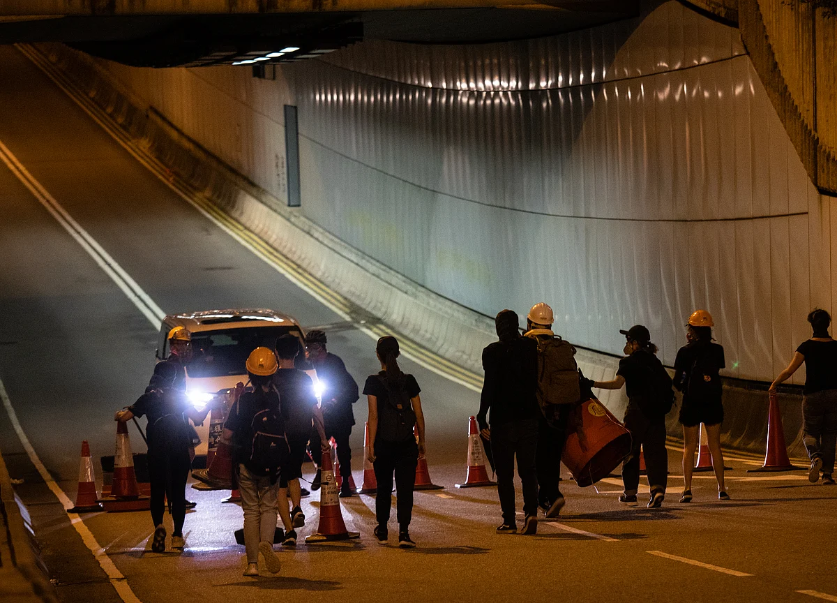 Hong Kong Leader’s Retreat Over Bill Fails to Satisfy Protesters
