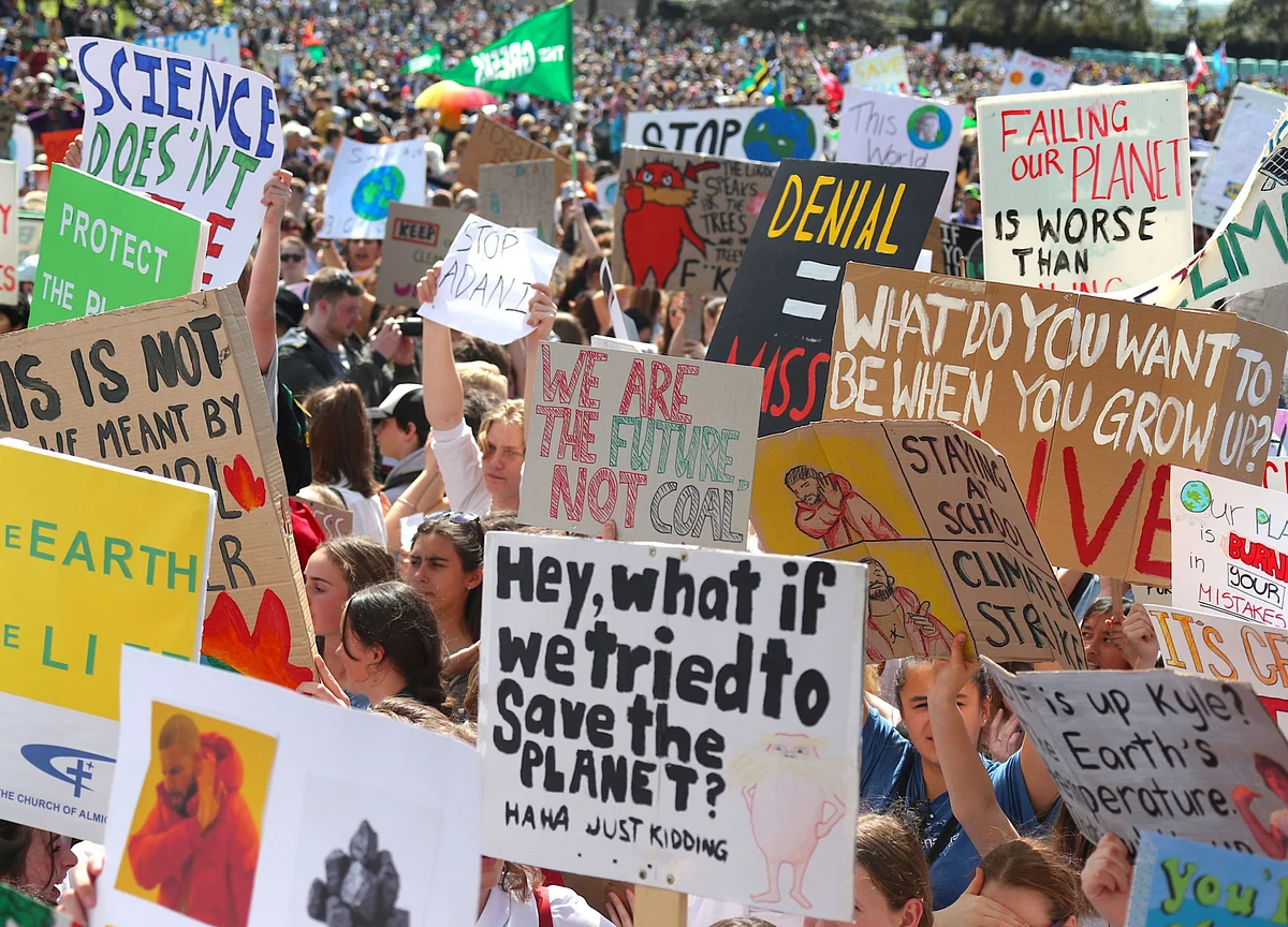 Climate Summit: Experts Cautiously Welcome PM Modi’s Pledge To Double Renewable Energy Target