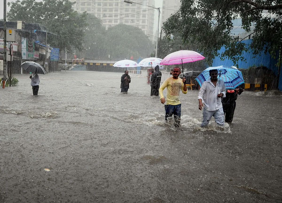 Heavy Rains To Return To Mumbai; Red Alert Issued