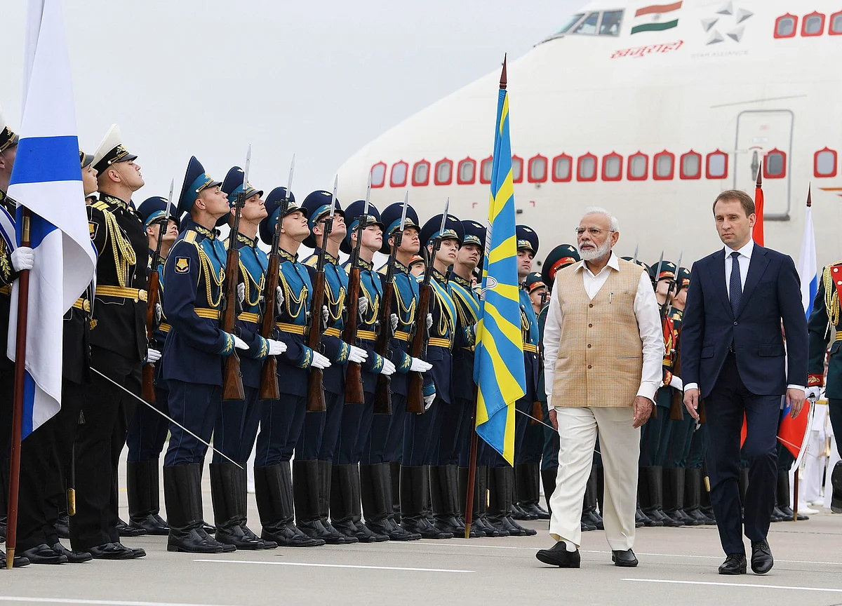 Narendra Modi Meets Vladimir Putin In Vladivostok, Visits Shipbuilding Facility