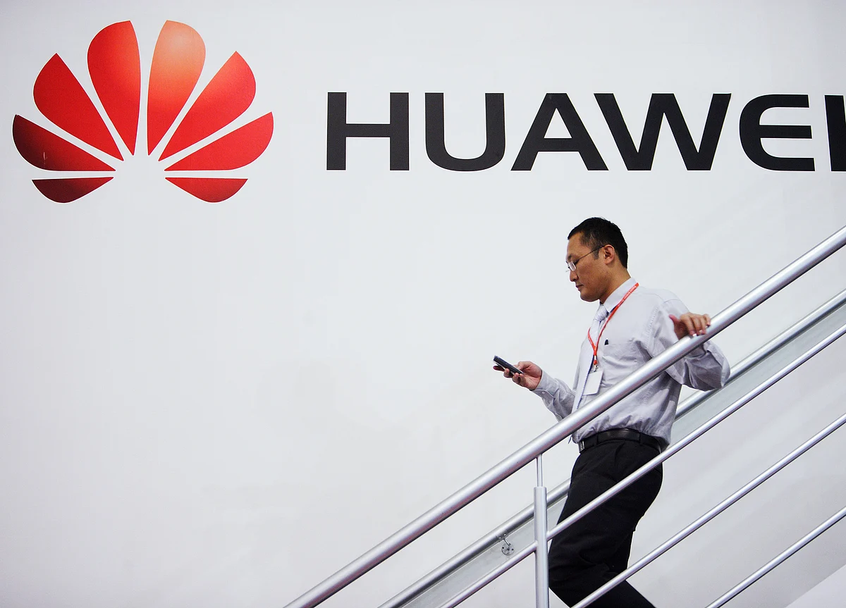 China’s Huawei Woos Tech World With $1.5 Billion and 5G Secrets