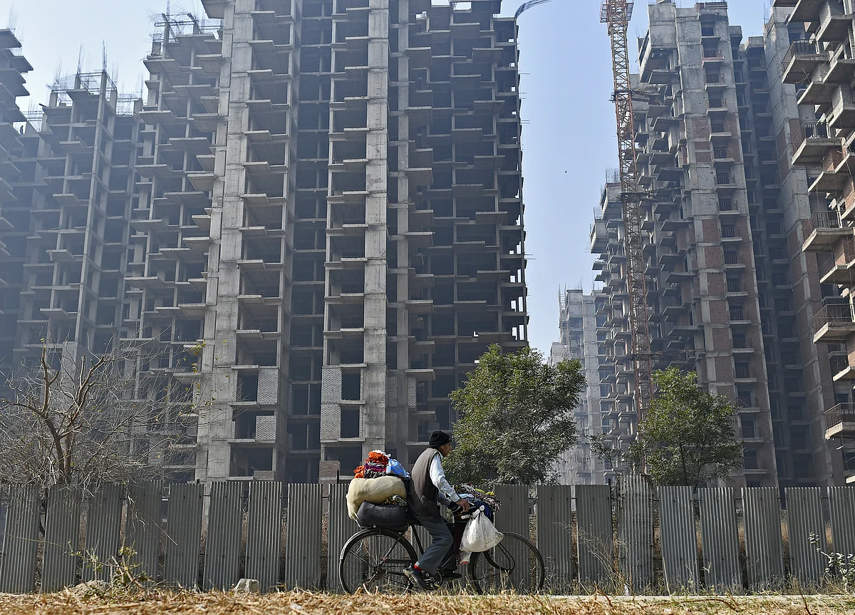 Supreme Court Asks SBICAP Ventures To Take Call In 10 Days On Funding Amrapali Projects